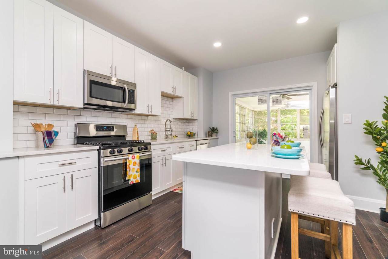 5417 Pembroke Avenue - Photo 1