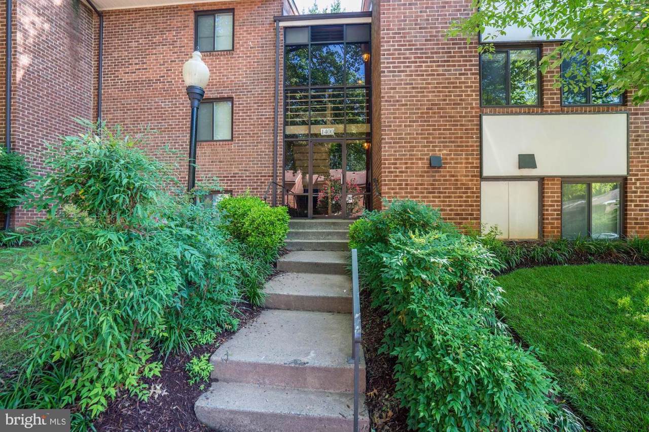 1400 Northgate Square - Photo 1