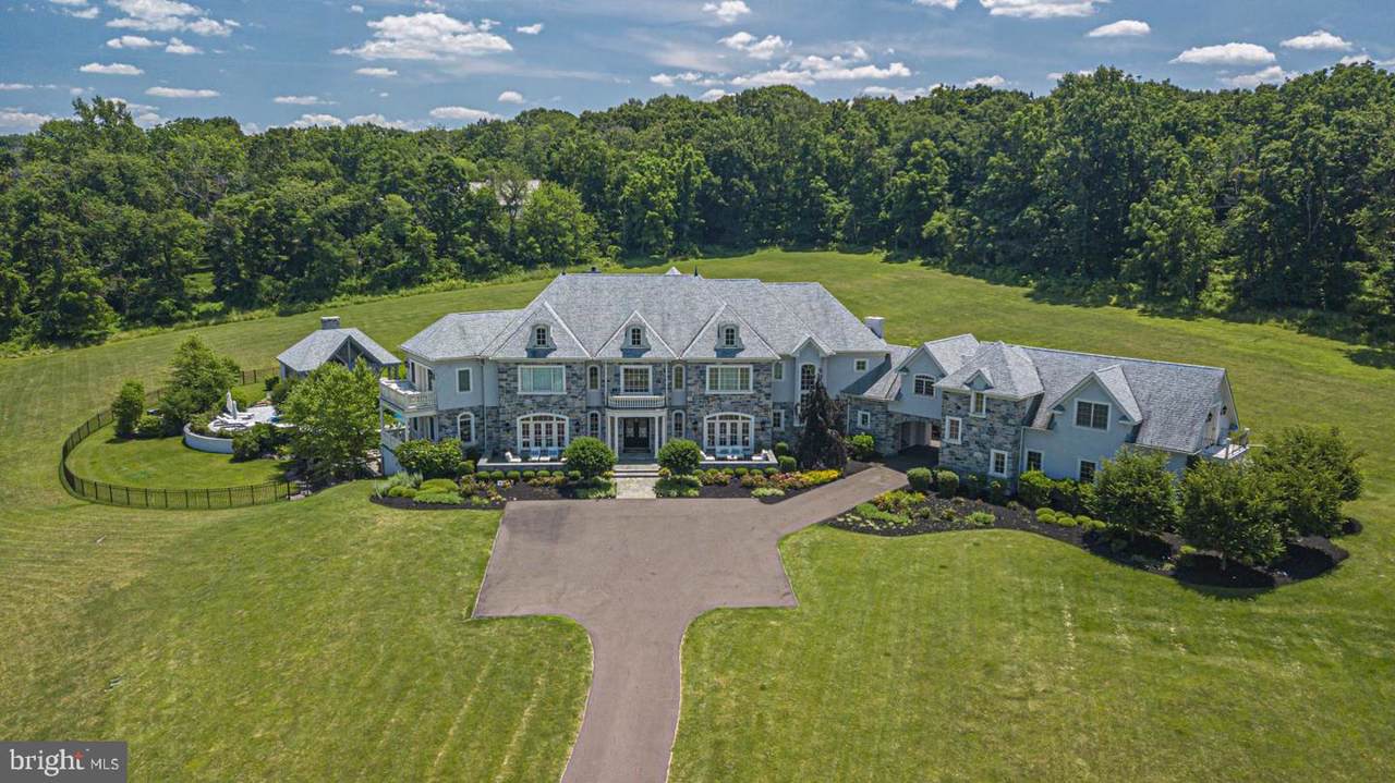 412 Brownsburg Road - Photo 1