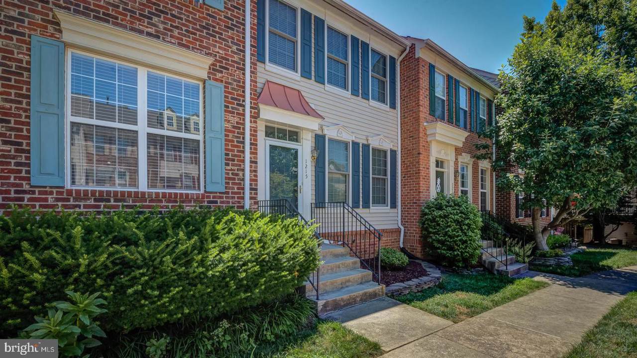 1215 Heritage Commons Court - Photo 1