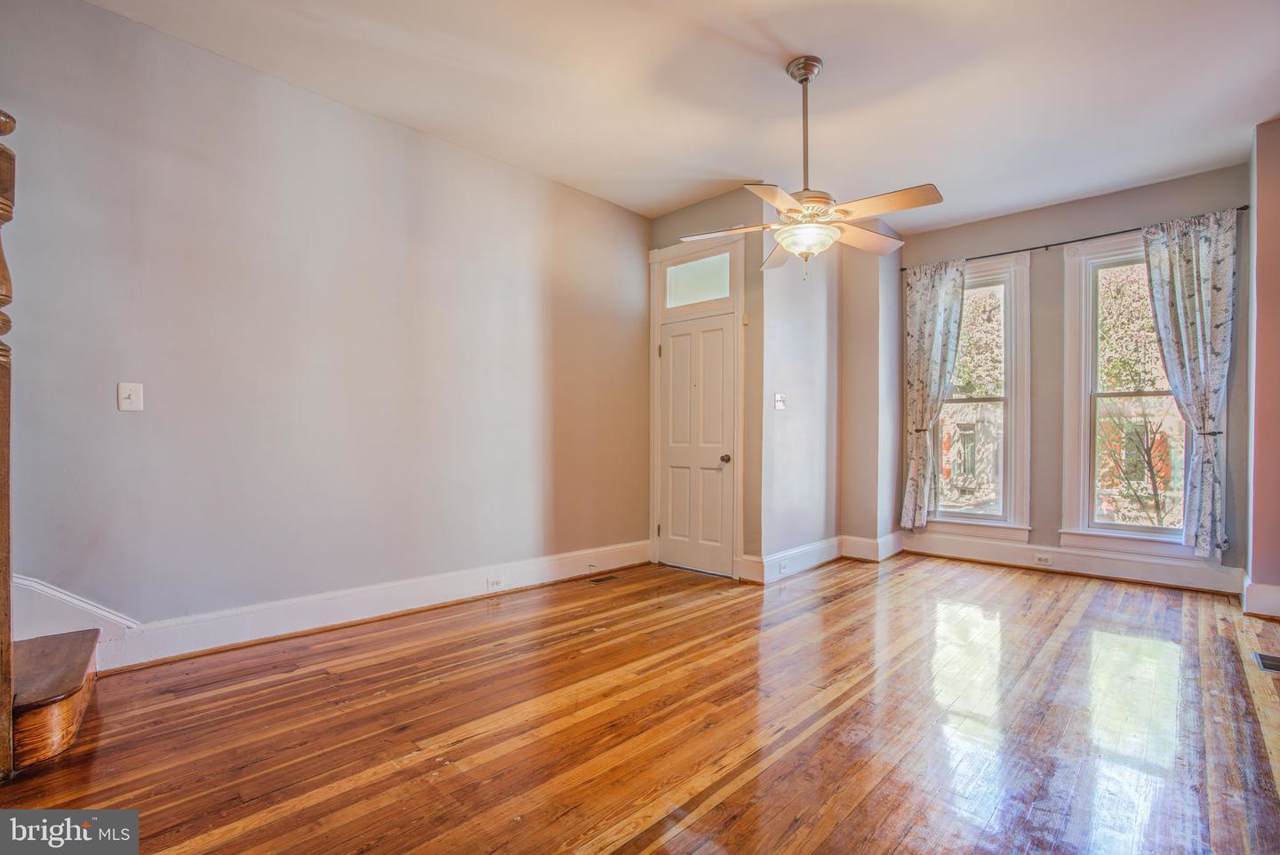 130 Lakewood Avenue - Photo 1