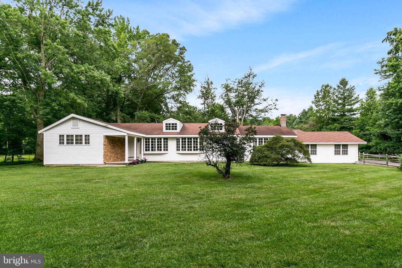 315 Mount Laurel Road - Photo 1