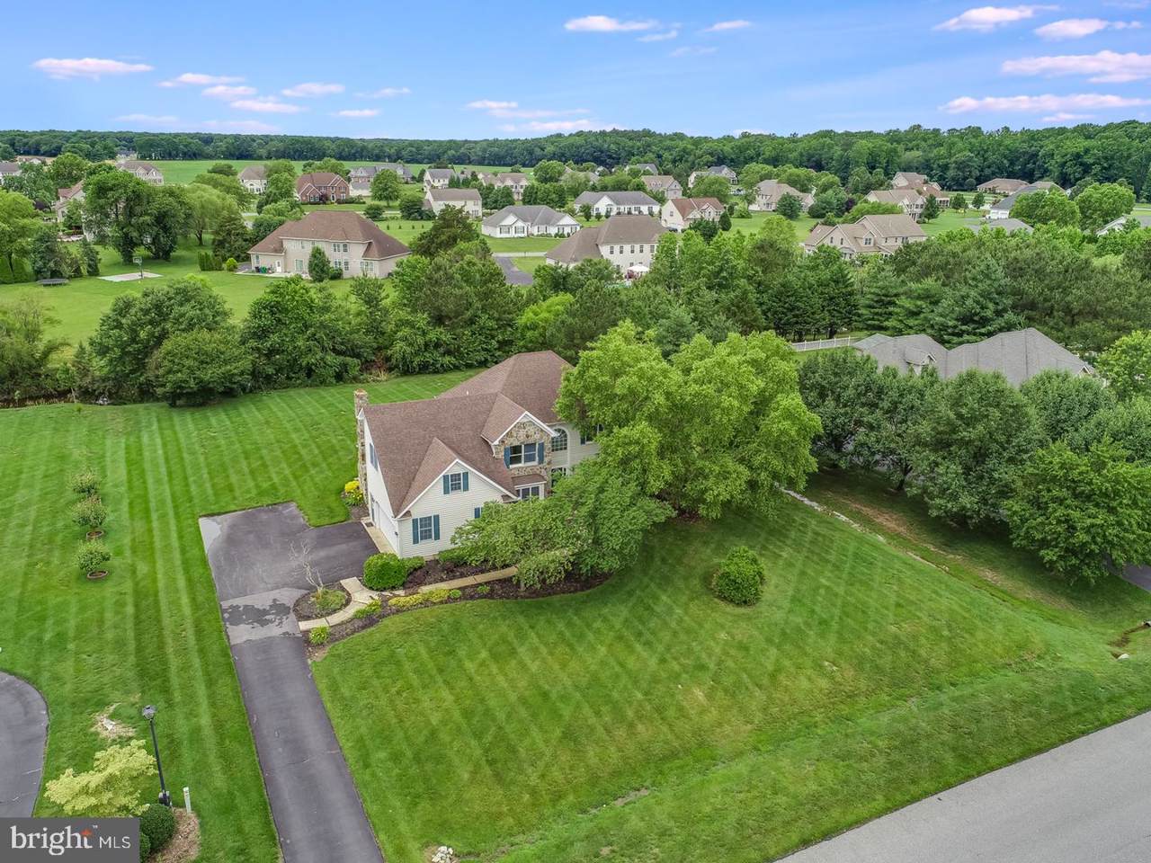341 Raven Circle - Photo 1