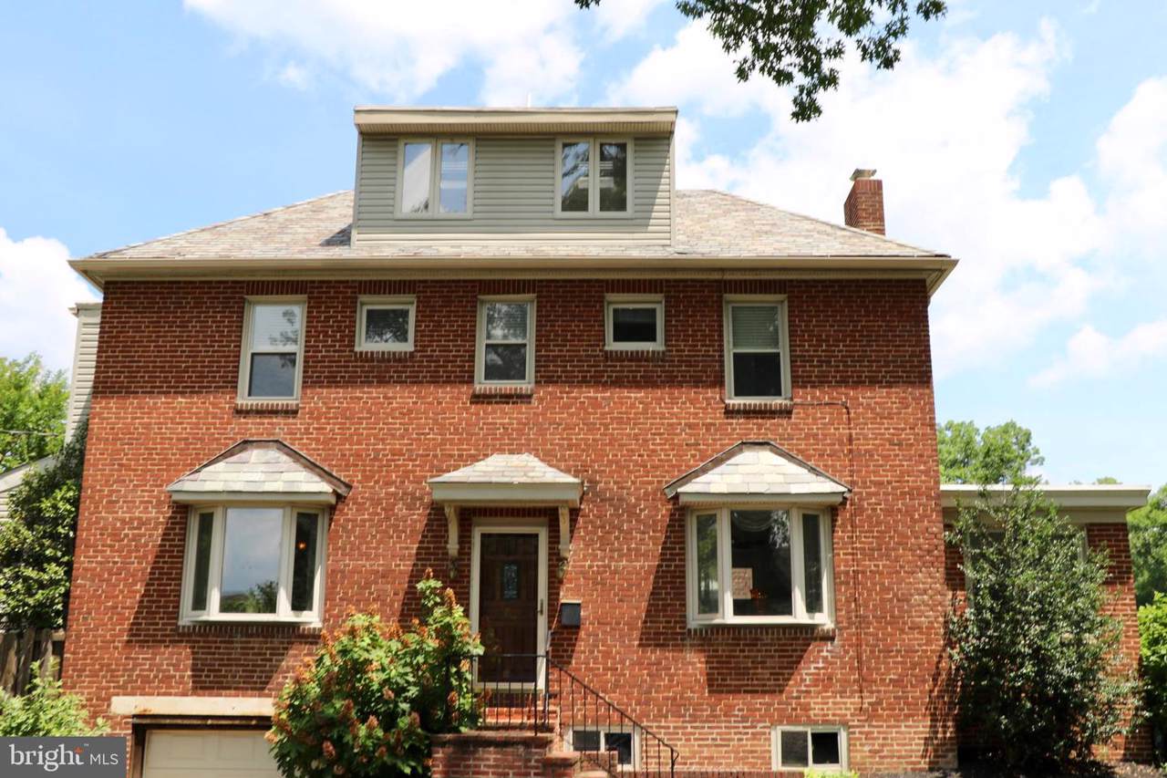 915 Bancroft Parkway - Photo 1