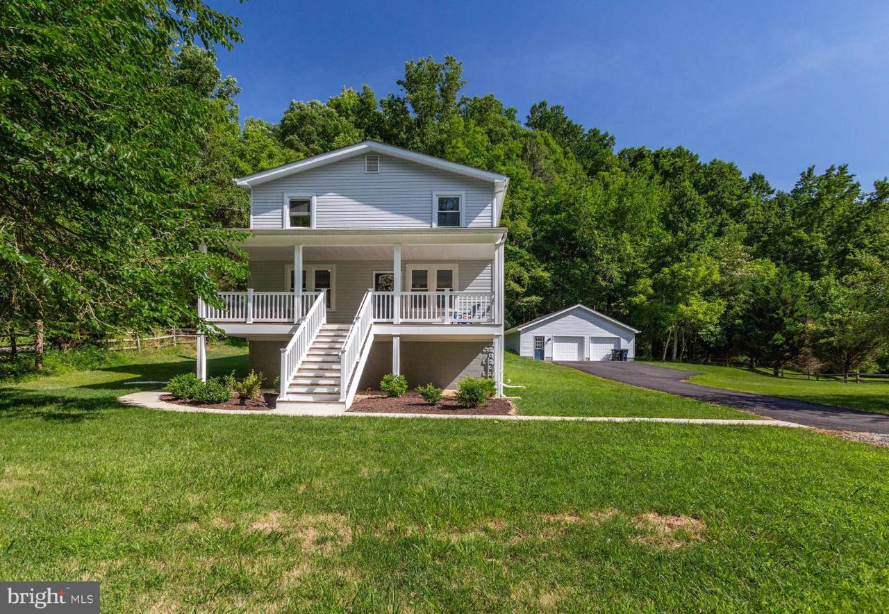 8054 Croom Road - Photo 1