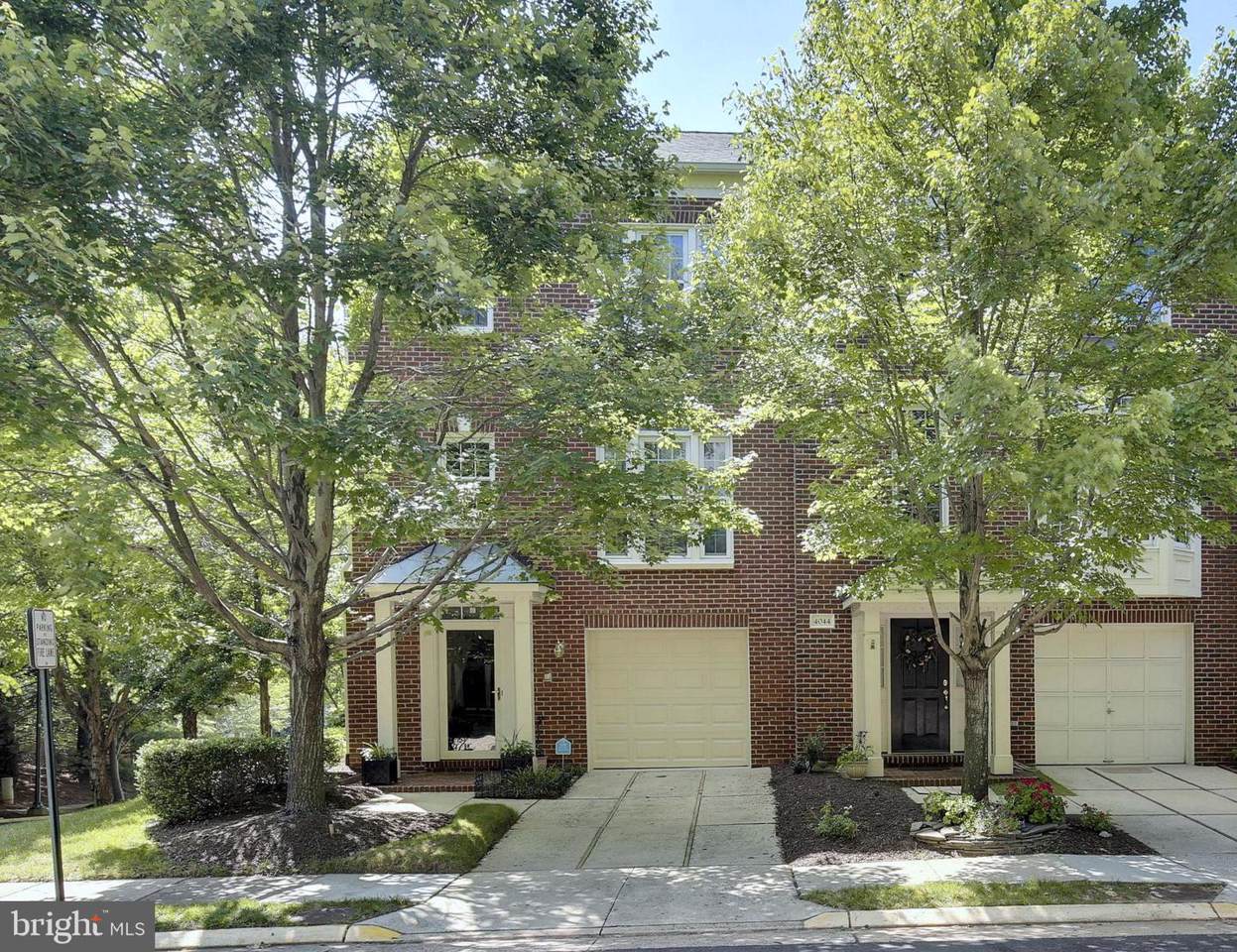 4046 Heatherstone Court - Photo 1