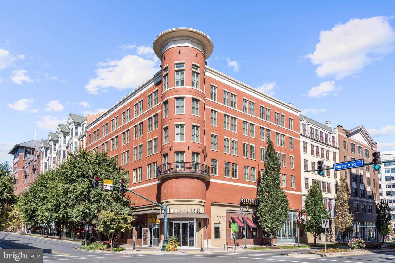 38 Maryland Avenue - Photo 1