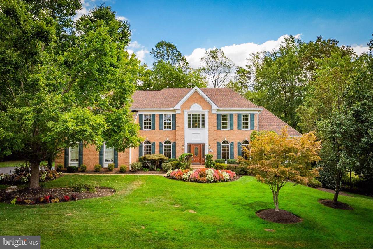 6187 Freds Oak Road - Photo 1