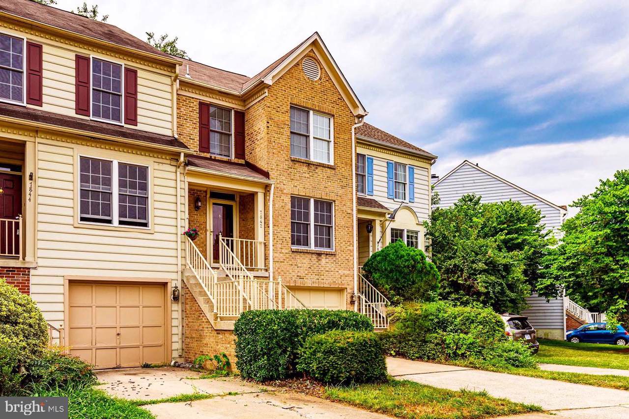 7842 Blue Gray Circle - Photo 1