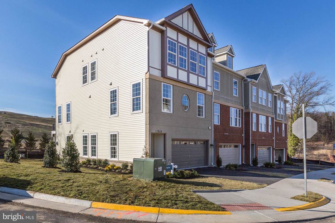 4 Mount Cavalry Drive - Photo 1