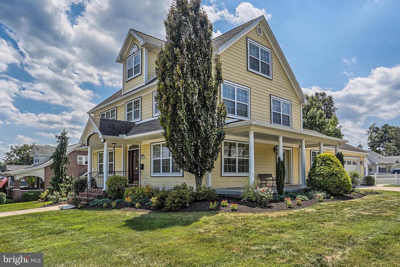 817 Union Street - Photo 1