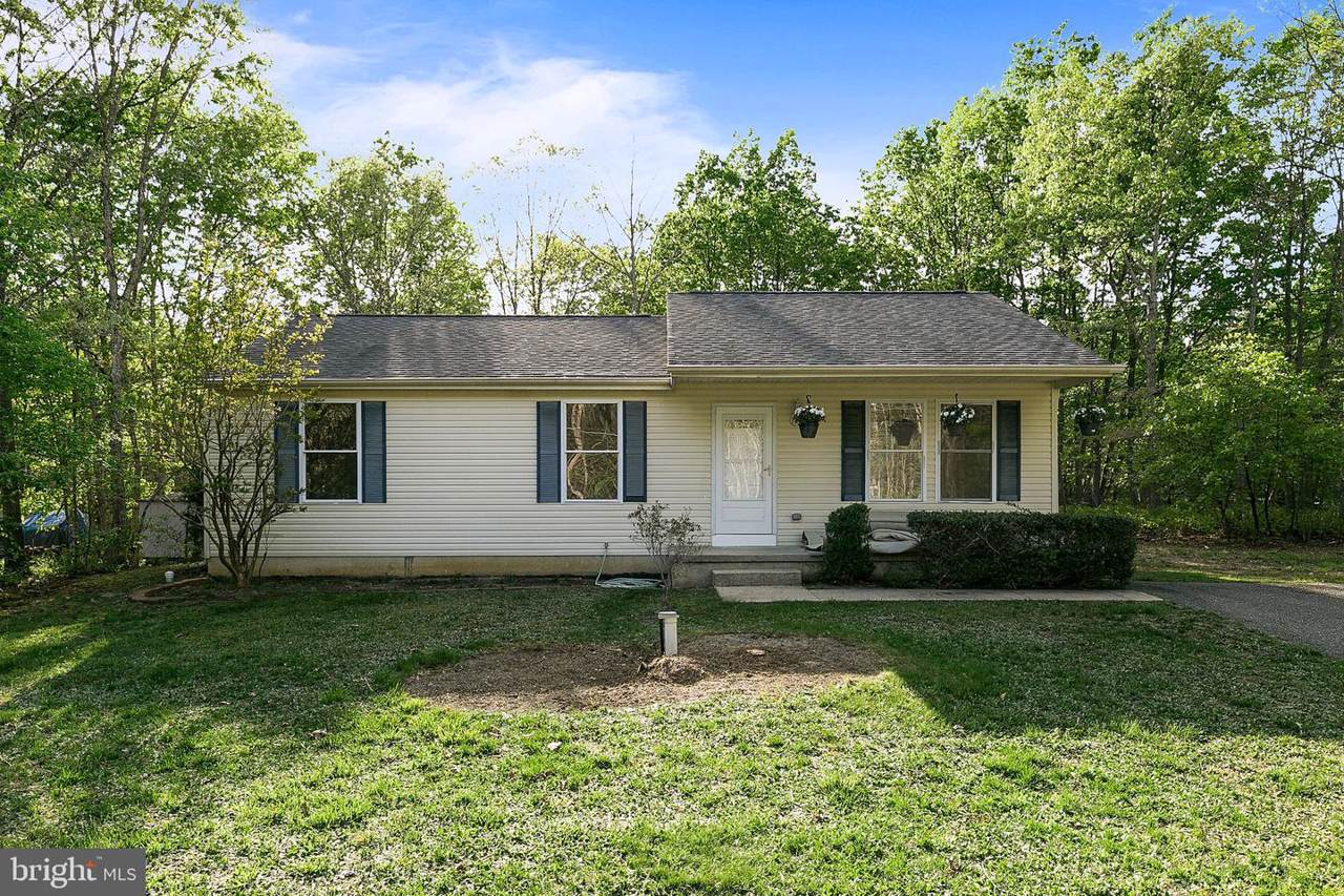 413 4TH Avenue - Photo 1