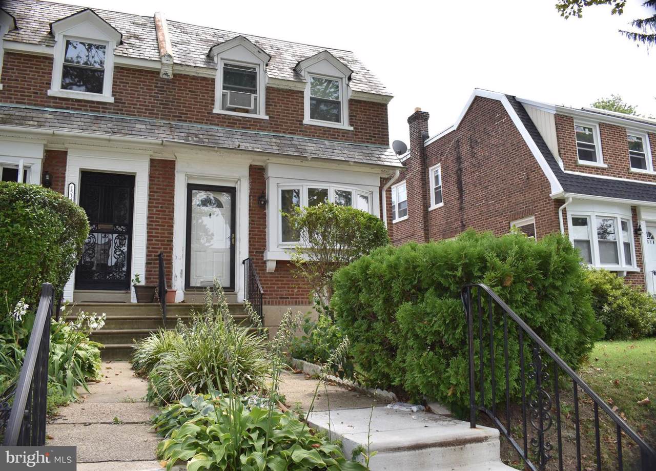 1512 Johnson Street - Photo 1