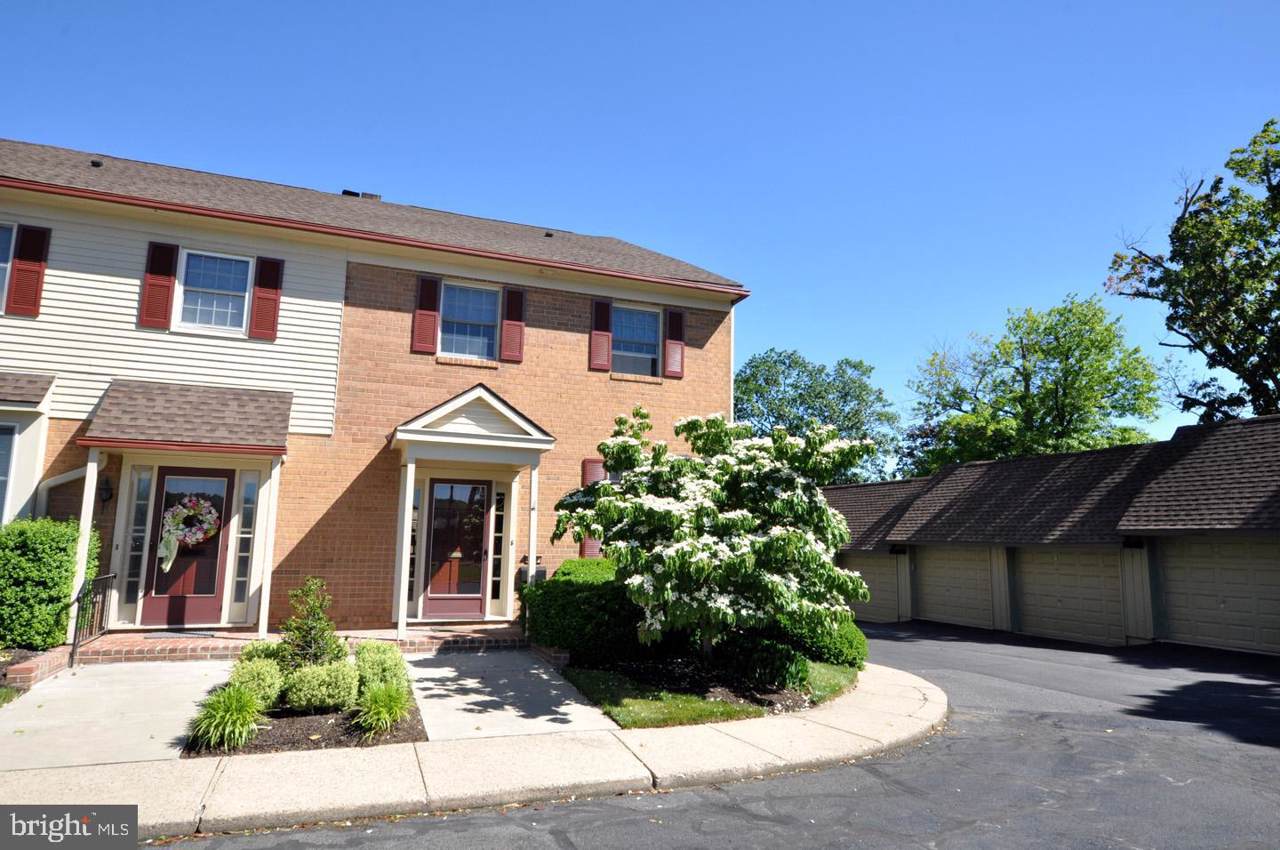 633 Main Street - Photo 1
