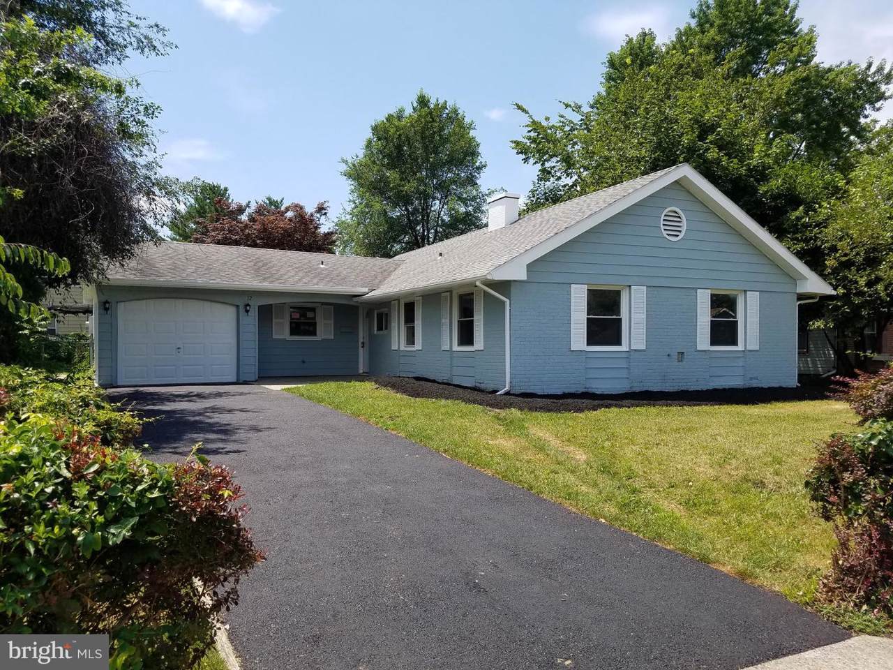 12 Pond Lane - Photo 1