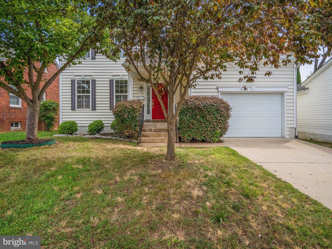 1811 Augustine Avenue - Photo 1