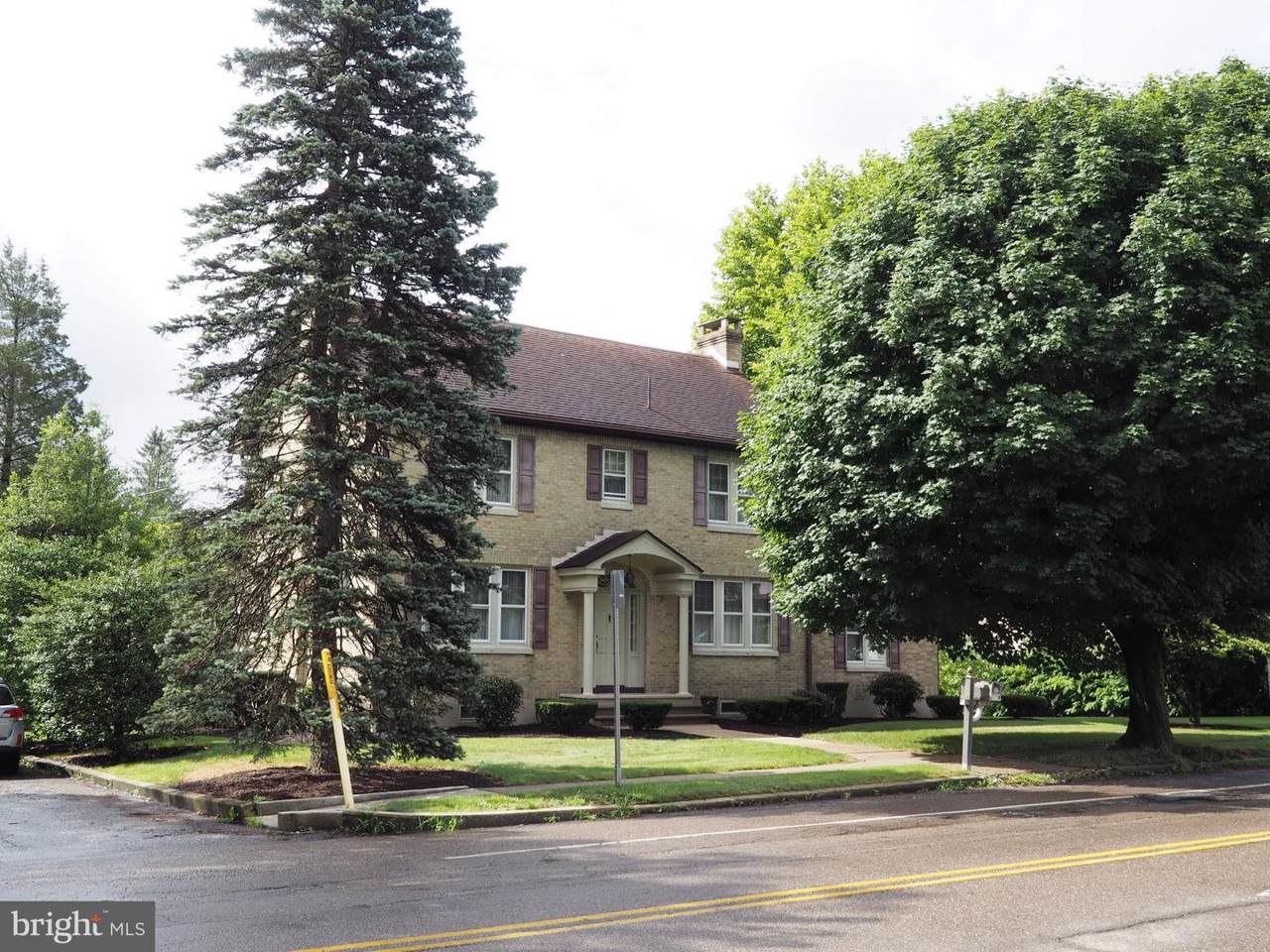 10 Lafayette Avenue - Photo 1