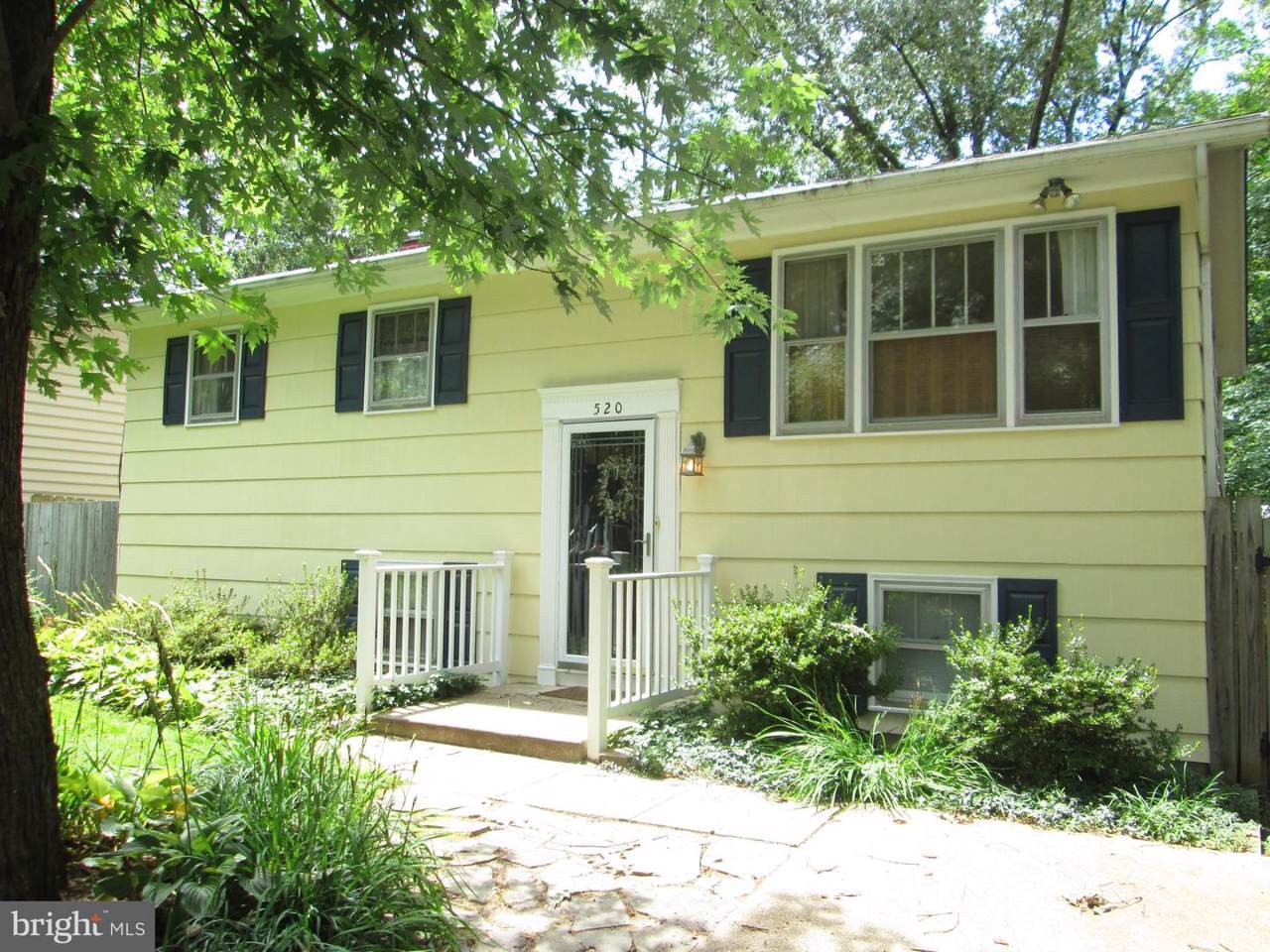 520 Melrose Lane - Photo 1
