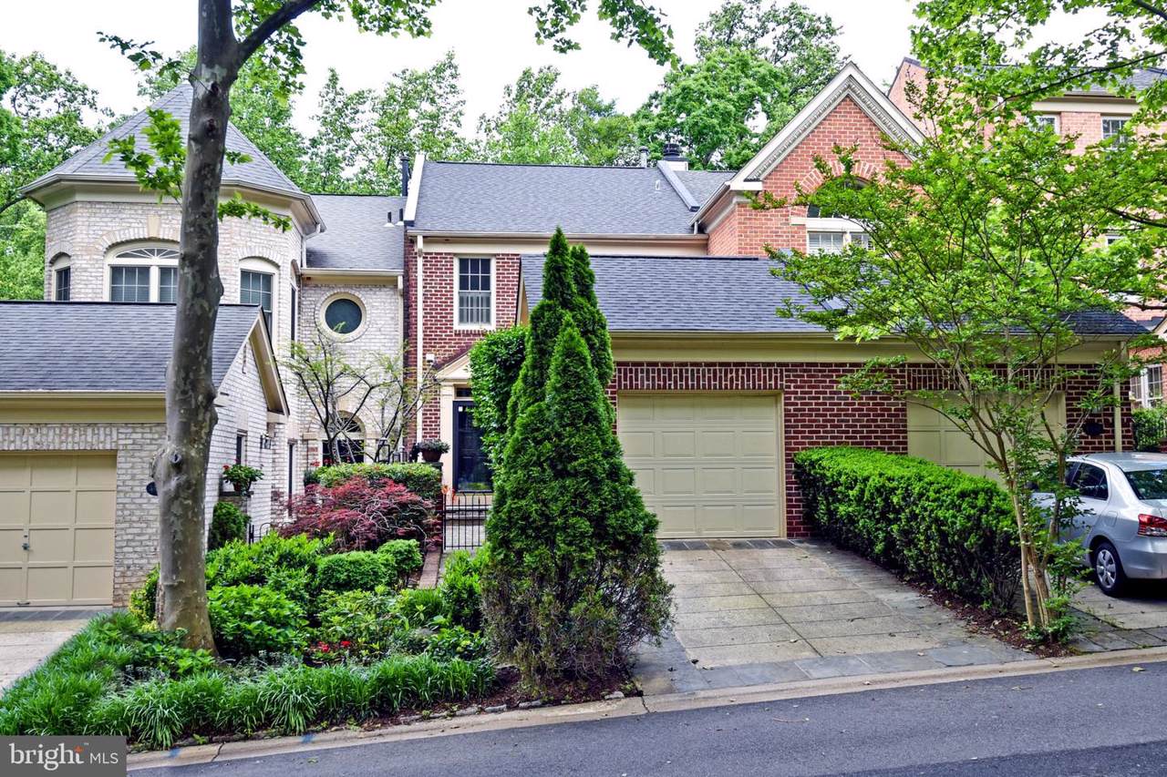 4033 Mansion Drive - Photo 1