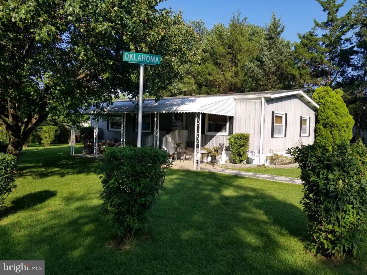 300 Oklahoma Avenue - Photo 1