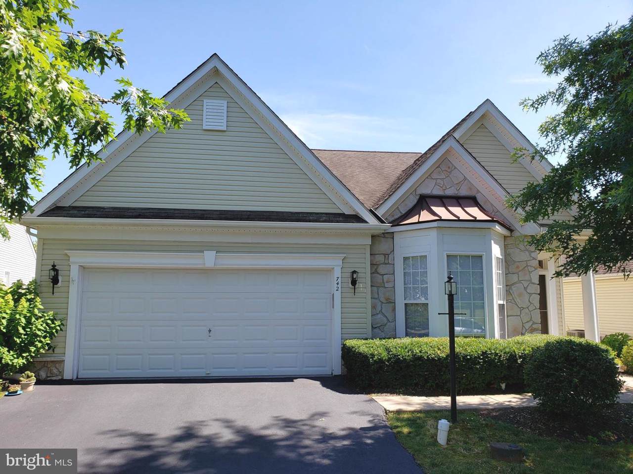 742 Village Avenue - Photo 1