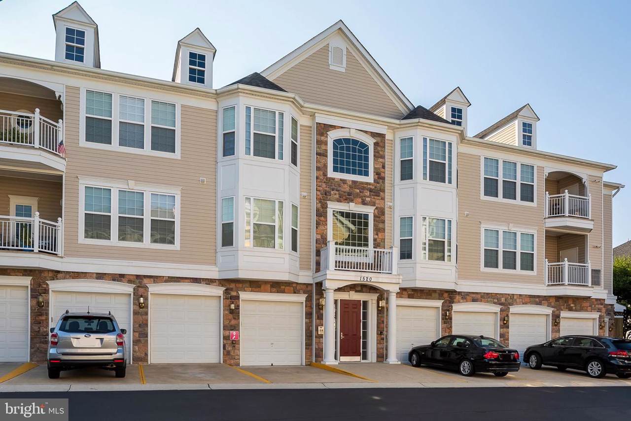 1520 Enyart Way - Photo 1