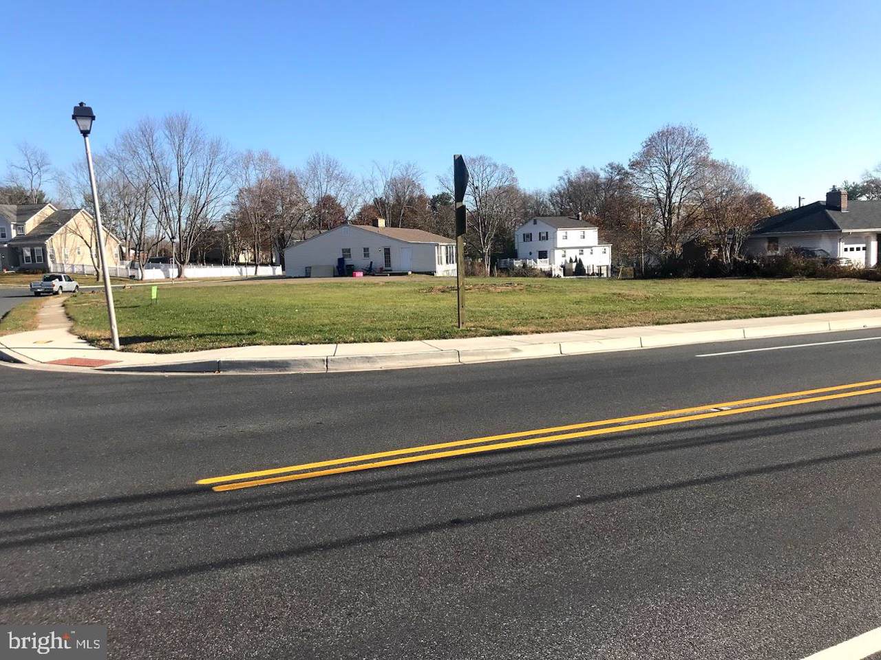 472 Hillcrest Drive - Photo 1