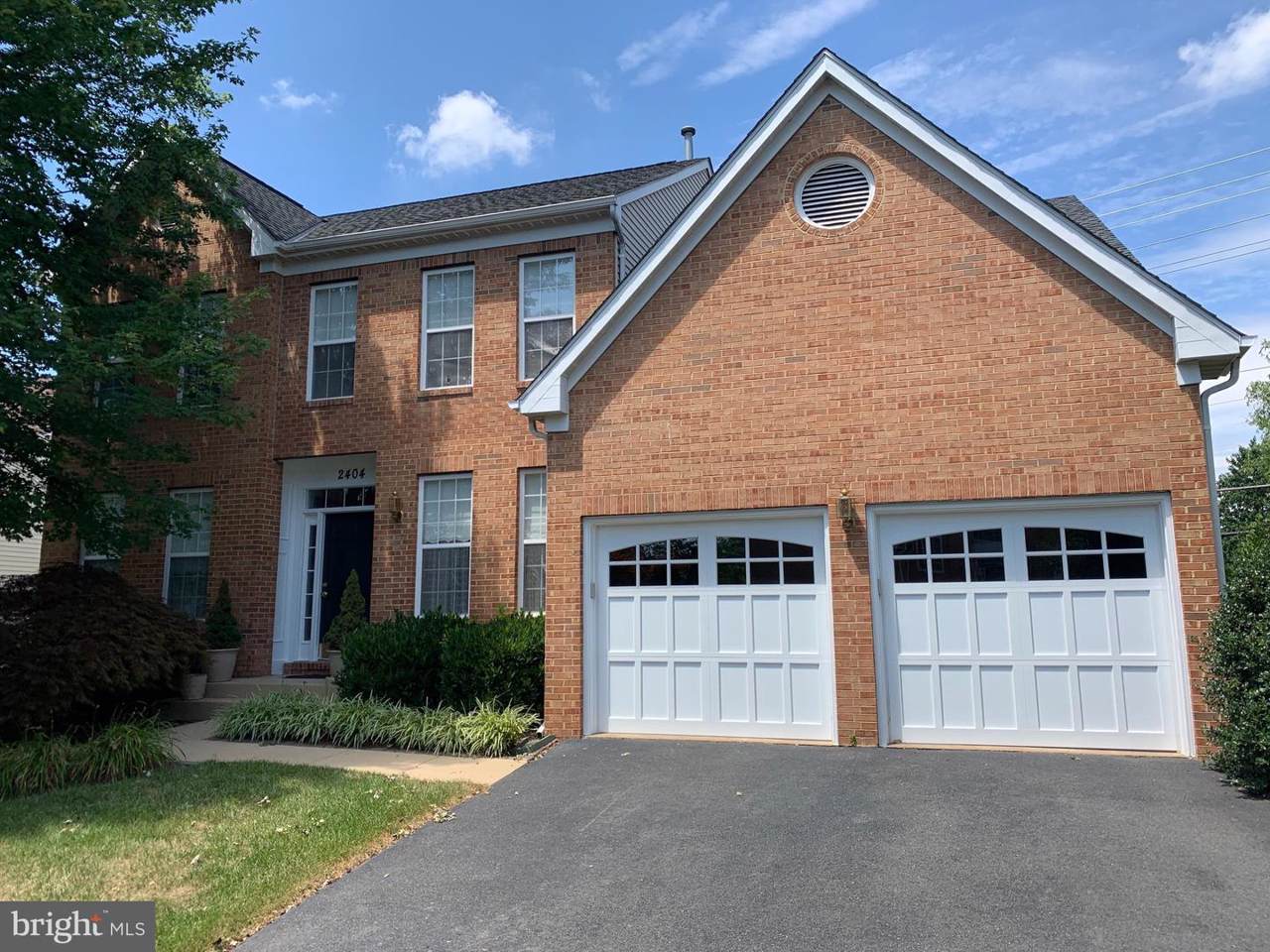 2404 Dakota Lakes Drive - Photo 1