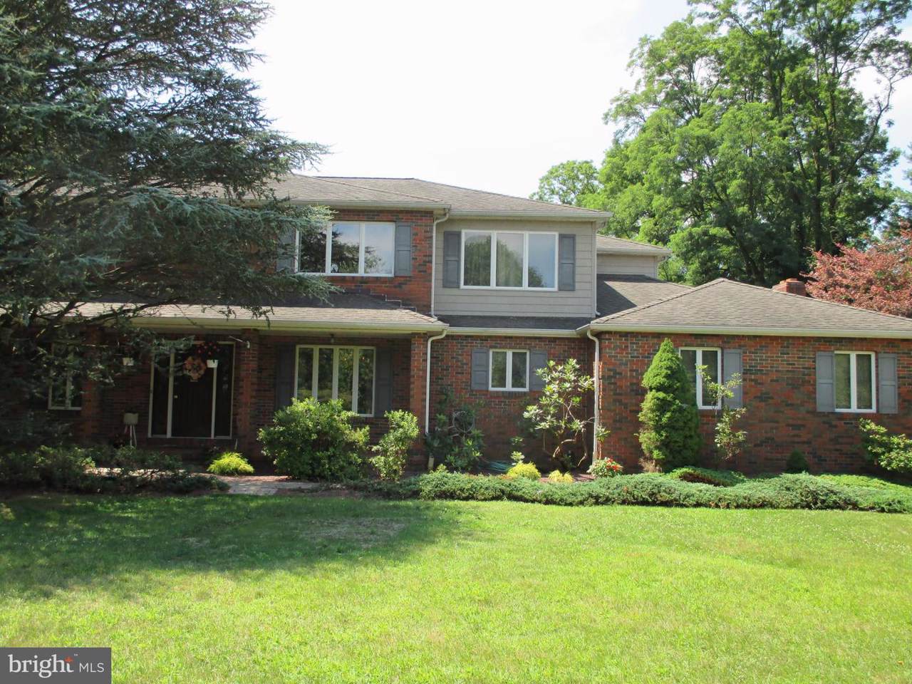 4 Pheasant Lane - Photo 1 4 Pheasant Lane - Photo 1