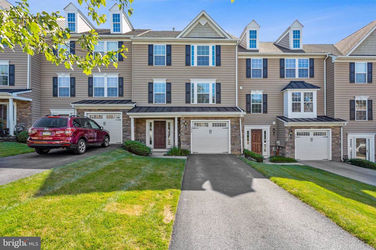 202 Tall Trees Circle - Photo 1