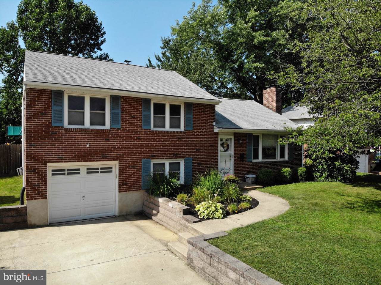 1209 Mayfield Road - Photo 1