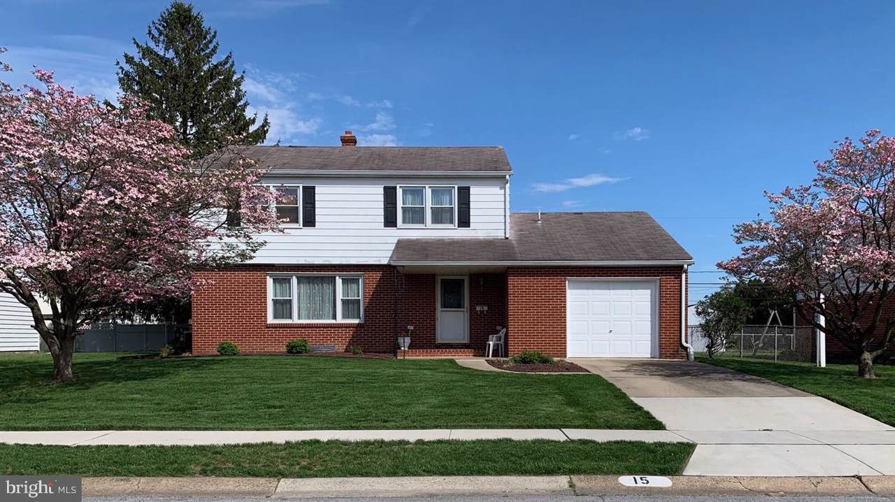 15 Yeates Drive - Photo 1