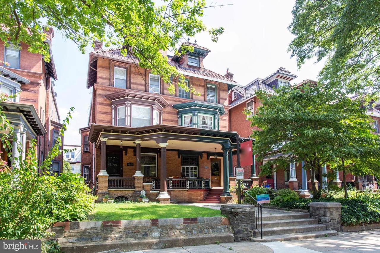 4635 Spruce Street - Photo 1