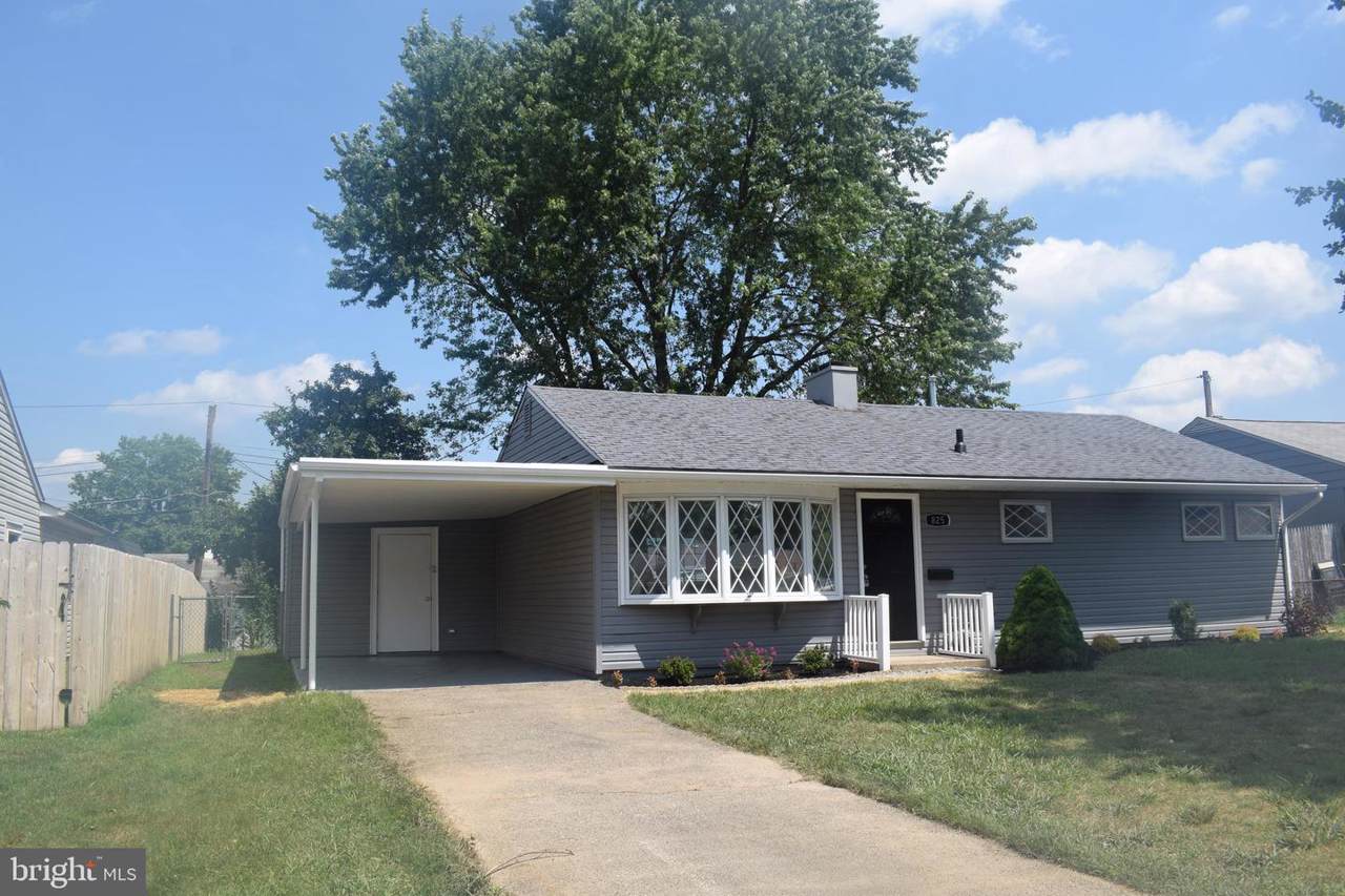 825 Dunbury Road - Photo 1