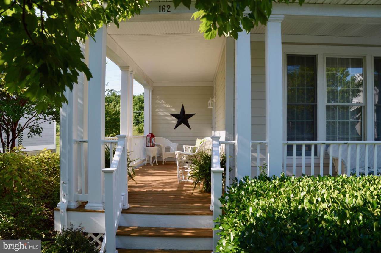 162 October Glory Avenue - Photo 1