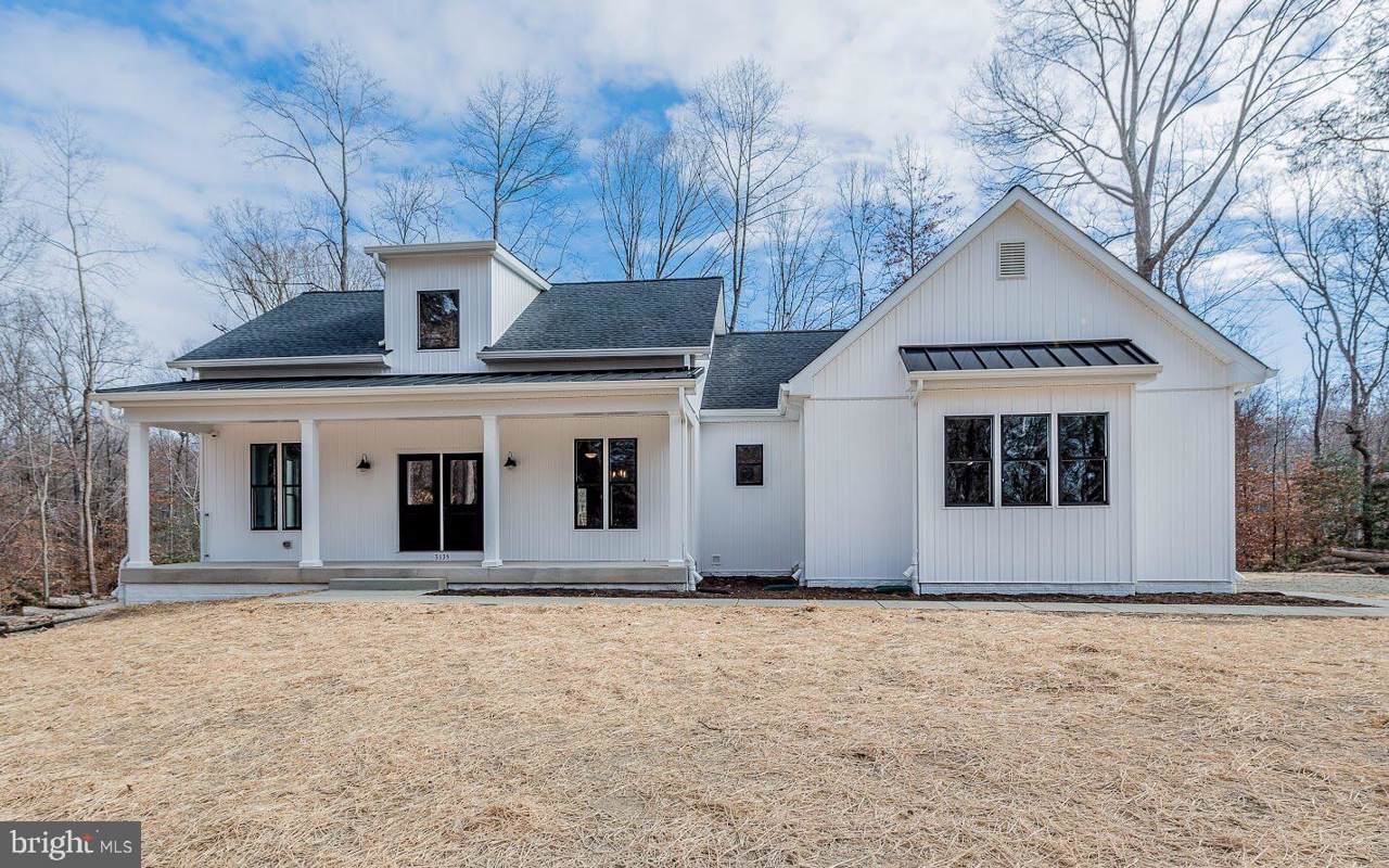 203 Dismondy Drive - Photo 1