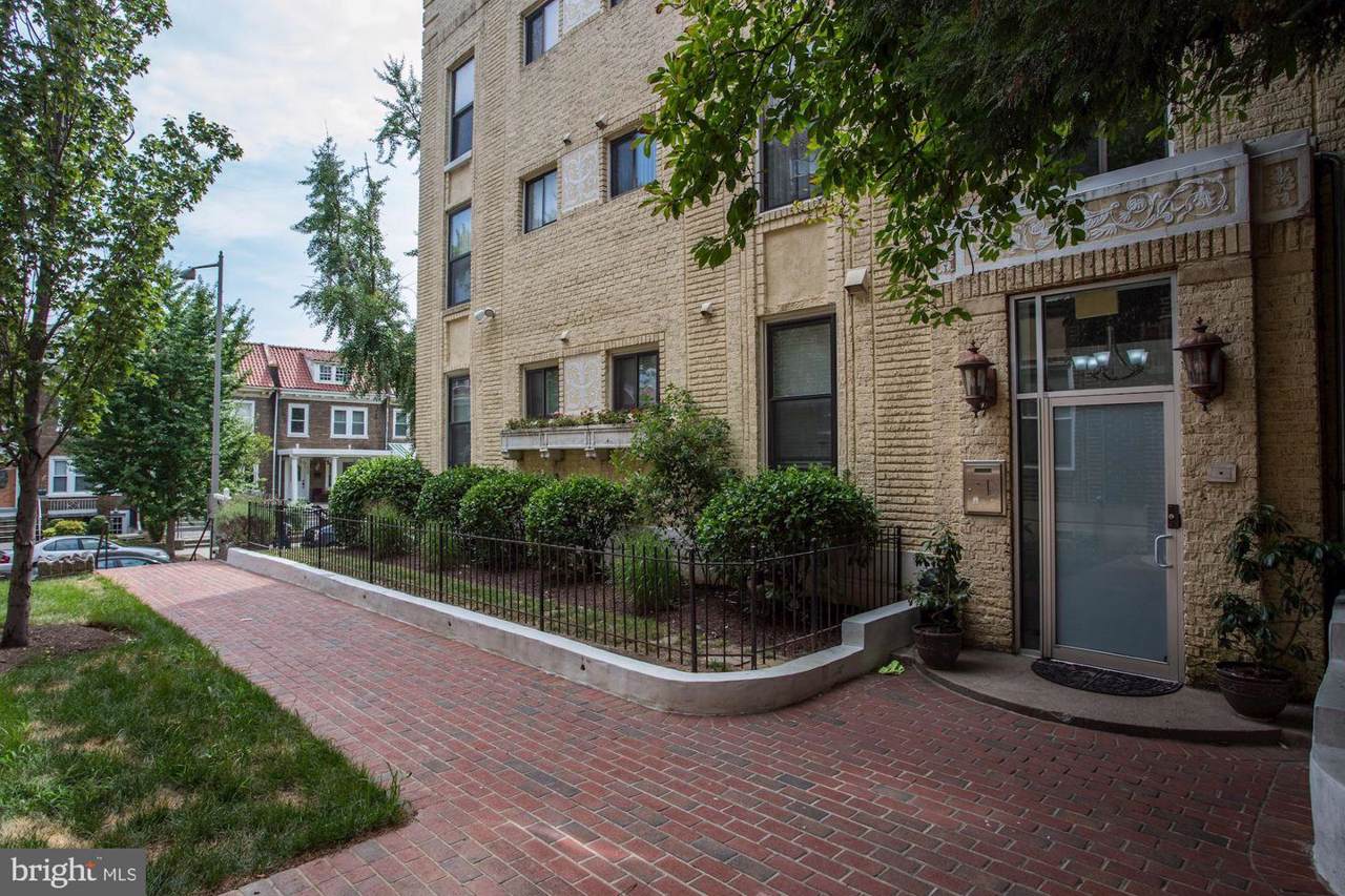 1437 Spring Road - Photo 1