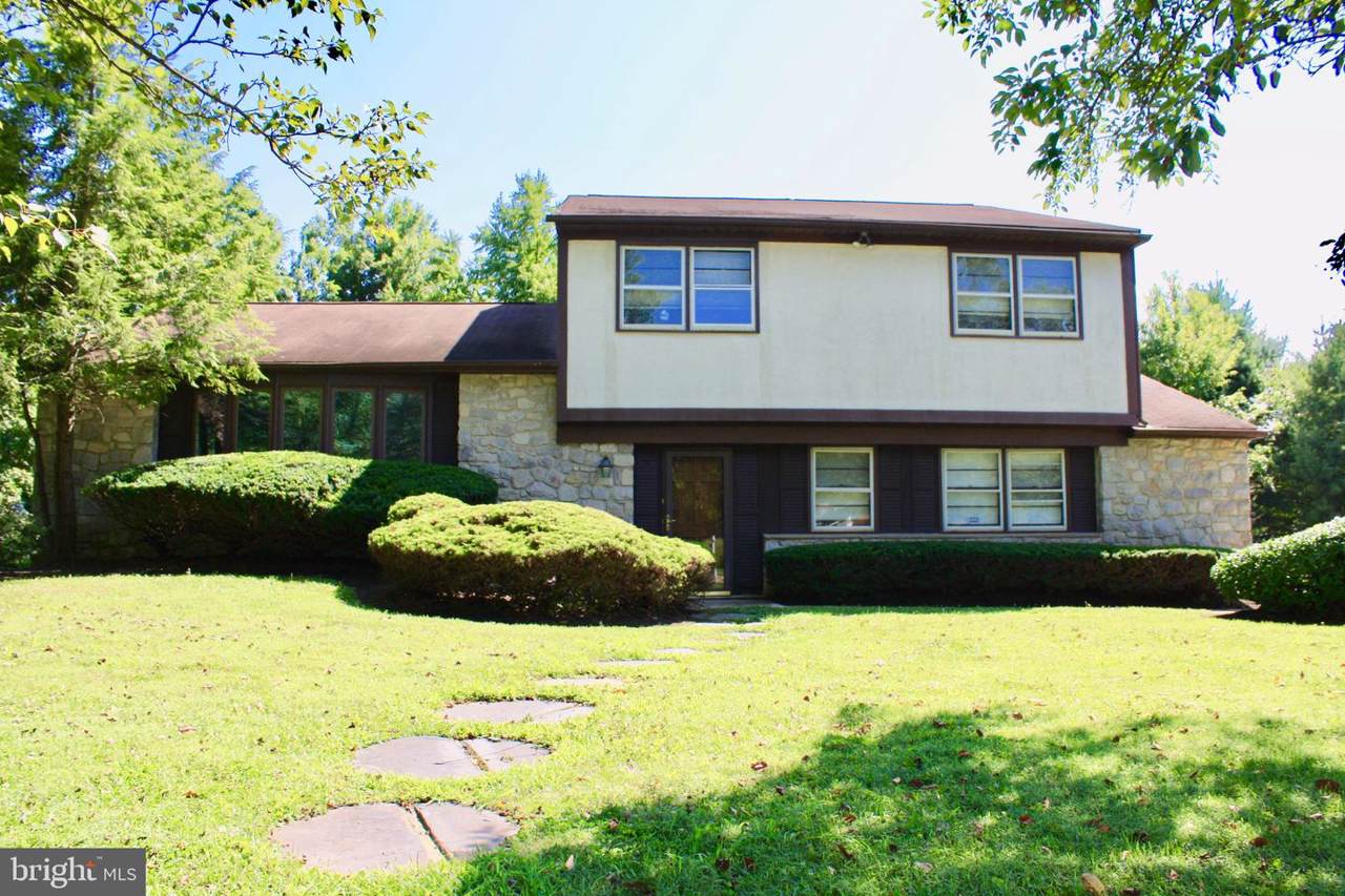 1109 Meetinghouse Road - Photo 1