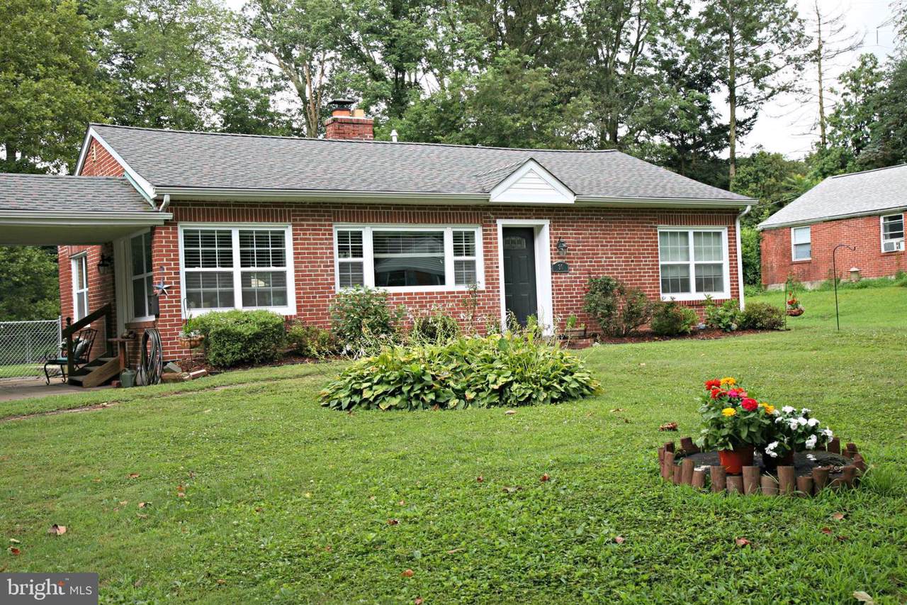 30 Pleasant Road - Photo 1