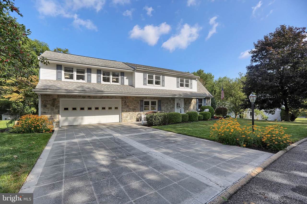 280 Winding Way - Photo 1
