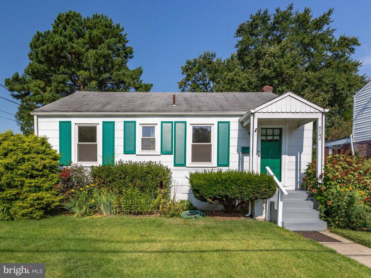 9740 53RD Avenue - Photo 1