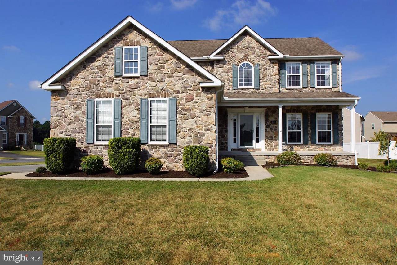96 Mirasol Drive - Photo 1
