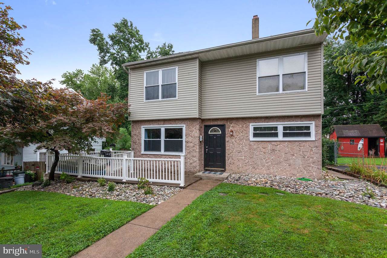 919 Hilton Avenue - Photo 1