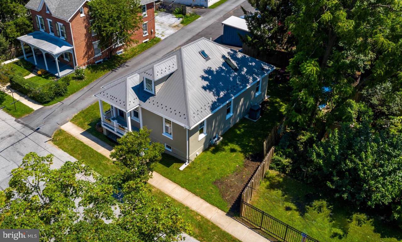 212 Linden Street - Photo 1