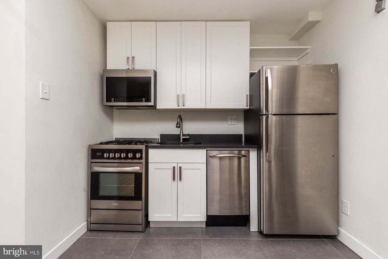 540 Sedgwick Street - Photo 1