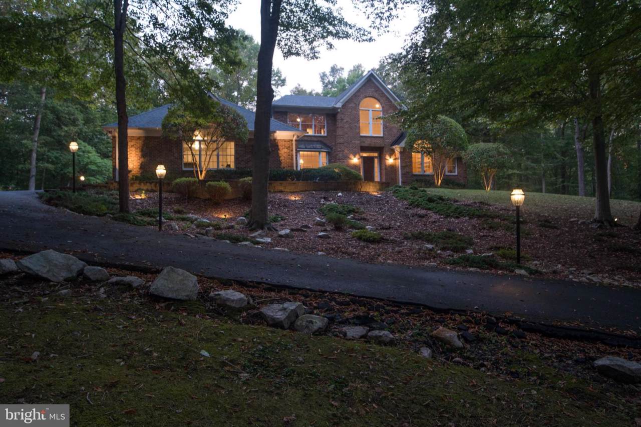 8711 Birch Cliff Drive - Photo 1