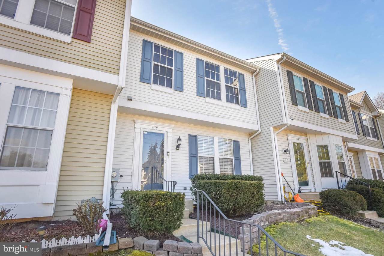 107 Galloway Court - Photo 1