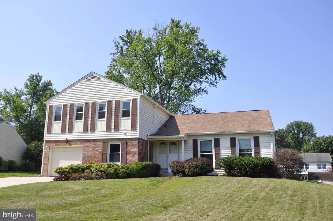 5220 Trailway Drive - Photo 1
