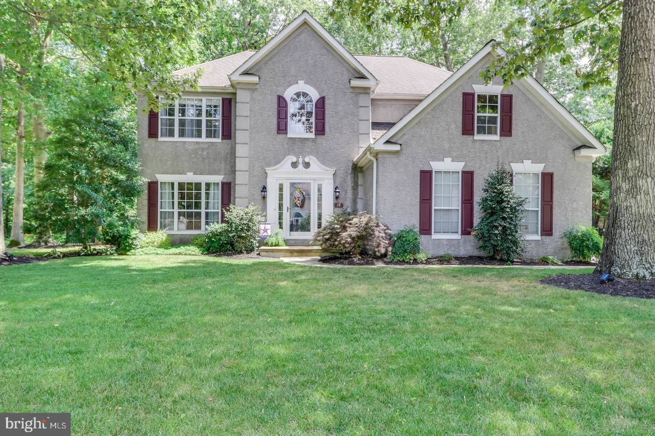 19 Shinnecock Road - Photo 1