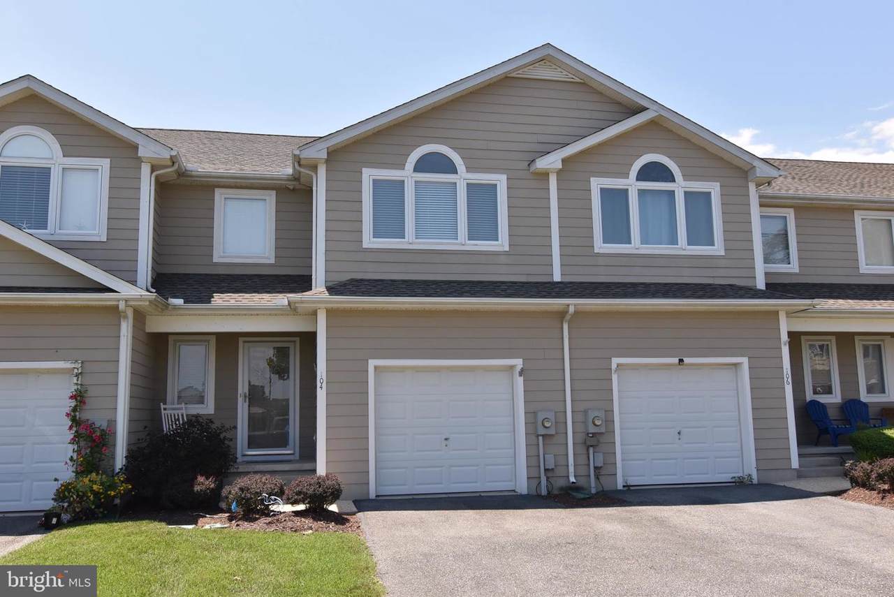 104 Heron Court - Photo 1